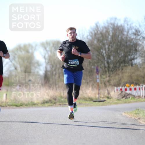 06.04.2025 - 44. Internationalen Wilhelmsburger Insellauf Jannik Wohlers http://msf.ph/oto/7619439 06.04.2025 10:02:07 Laufen 3557, 3599, 31, 432 meine-sportfotos.de