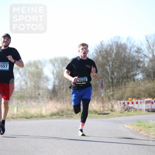 06.04.2025 - 44. Internationalen Wilhelmsburger Insellauf Jannik Wohlers http://msf.ph/oto/7619446 06.04.2025 10:02:07 Laufen 3557, 3599, 4321 meine-sportfotos.de