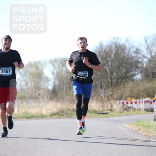 06.04.2025 - 44. Internationalen Wilhelmsburger Insellauf Jannik Wohlers http://msf.ph/oto/7619449 06.04.2025 10:02:08 Laufen 3557, 2599, 31, 4321 meine-sportfotos.de
