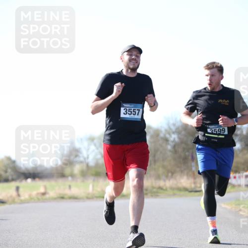 06.04.2025 - 44. Internationalen Wilhelmsburger Insellauf Jannik Wohlers http://msf.ph/oto/7619463 06.04.2025 10:02:09 Laufen 3557, 3599 meine-sportfotos.de