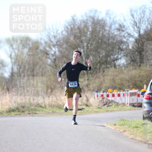 06.04.2025 - 44. Internationalen Wilhelmsburger Insellauf Jannik Wohlers http://msf.ph/oto/7619472 06.04.2025 10:02:30 Laufen 4439, 4321 meine-sportfotos.de