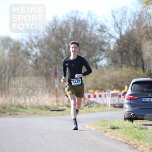 06.04.2025 - 44. Internationalen Wilhelmsburger Insellauf Jannik Wohlers http://msf.ph/oto/7619481 06.04.2025 10:02:31 Laufen 4439, 4321 meine-sportfotos.de