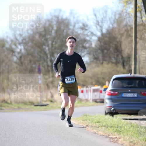 06.04.2025 - 44. Internationalen Wilhelmsburger Insellauf Jannik Wohlers http://msf.ph/oto/7619488 06.04.2025 10:02:31 Laufen 4439, 31, 4321 meine-sportfotos.de