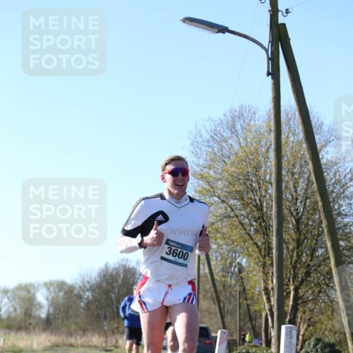 06.04.2025 - 44. Internationalen Wilhelmsburger Insellauf Jannik Wohlers http://msf.ph/oto/7619560 06.04.2025 10:03:12 Laufen 3600 meine-sportfotos.de