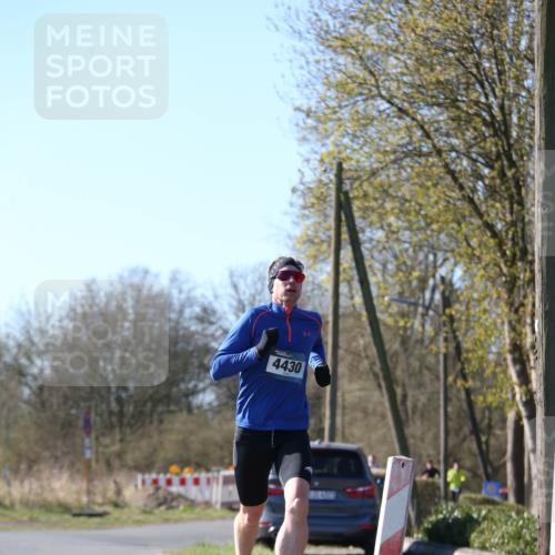 06.04.2025 - 44. Internationalen Wilhelmsburger Insellauf Jannik Wohlers http://msf.ph/oto/7619571 06.04.2025 10:03:14 Laufen 4430 meine-sportfotos.de