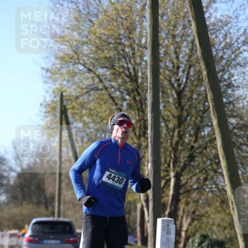 06.04.2025 - 44. Internationalen Wilhelmsburger Insellauf Jannik Wohlers http://msf.ph/oto/7619585 06.04.2025 10:03:15 Laufen 4430 meine-sportfotos.de