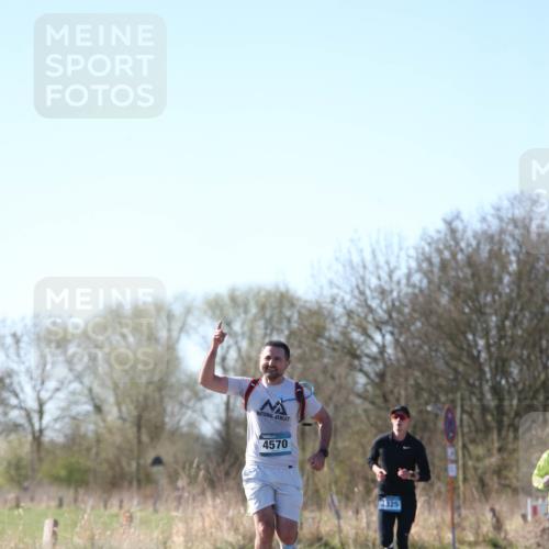 06.04.2025 - 44. Internationalen Wilhelmsburger Insellauf Jannik Wohlers http://msf.ph/oto/7619593 06.04.2025 10:03:29 Laufen 4570, 325 meine-sportfotos.de