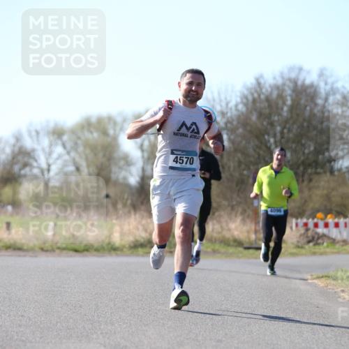 06.04.2025 - 44. Internationalen Wilhelmsburger Insellauf Jannik Wohlers http://msf.ph/oto/7619604 06.04.2025 10:03:32 Laufen 4570, 4096, 31, 43 meine-sportfotos.de