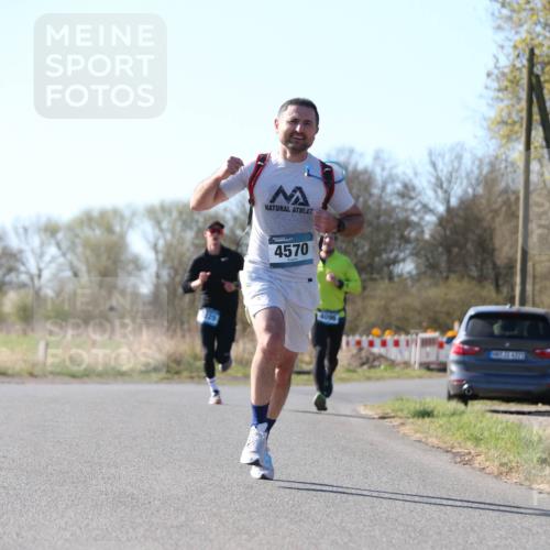 06.04.2025 - 44. Internationalen Wilhelmsburger Insellauf Jannik Wohlers http://msf.ph/oto/7619623 06.04.2025 10:03:33 Laufen 4570, 4096, 6921 meine-sportfotos.de