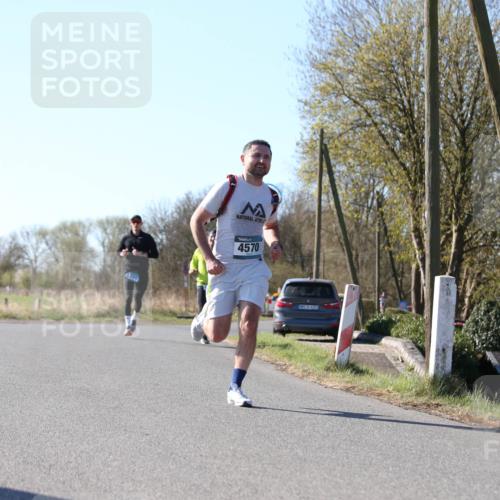 06.04.2025 - 44. Internationalen Wilhelmsburger Insellauf Jannik Wohlers http://msf.ph/oto/7619632 06.04.2025 10:03:33 Laufen 4570, 31, 4323 meine-sportfotos.de