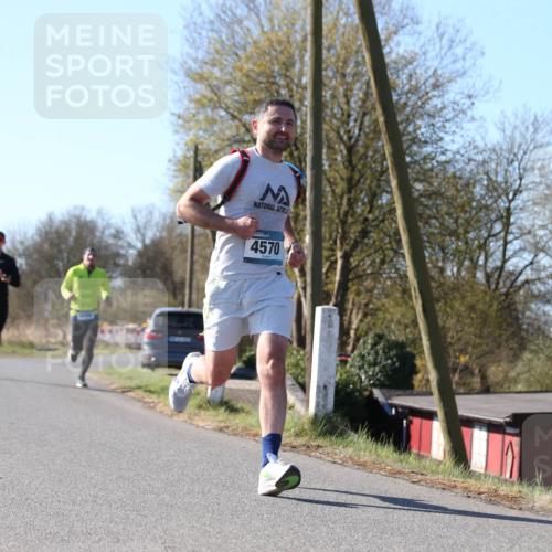 06.04.2025 - 44. Internationalen Wilhelmsburger Insellauf Jannik Wohlers http://msf.ph/oto/7619657 06.04.2025 10:03:34 Laufen 4570 meine-sportfotos.de