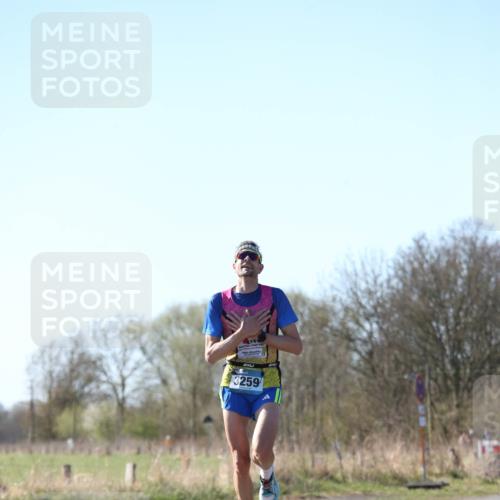 06.04.2025 - 44. Internationalen Wilhelmsburger Insellauf Jannik Wohlers http://msf.ph/oto/7619756 06.04.2025 10:04:02 Laufen 3259 meine-sportfotos.de