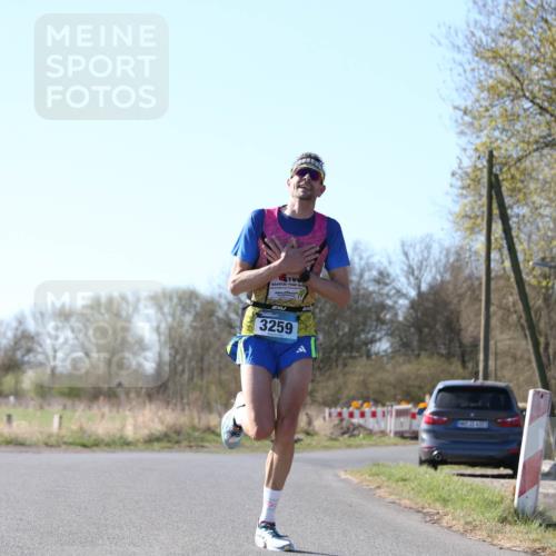 06.04.2025 - 44. Internationalen Wilhelmsburger Insellauf Jannik Wohlers http://msf.ph/oto/7619775 06.04.2025 10:04:04 Laufen 2, 3259, 4323 meine-sportfotos.de