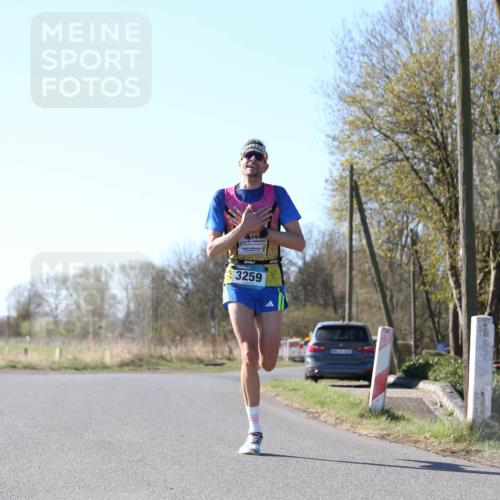 06.04.2025 - 44. Internationalen Wilhelmsburger Insellauf Jannik Wohlers http://msf.ph/oto/7619787 06.04.2025 10:04:05 Laufen 3259 meine-sportfotos.de