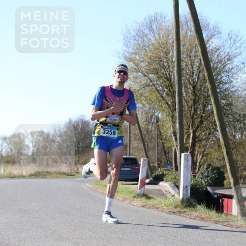 06.04.2025 - 44. Internationalen Wilhelmsburger Insellauf Jannik Wohlers http://msf.ph/oto/7619798 06.04.2025 10:04:05 Laufen 3259 meine-sportfotos.de