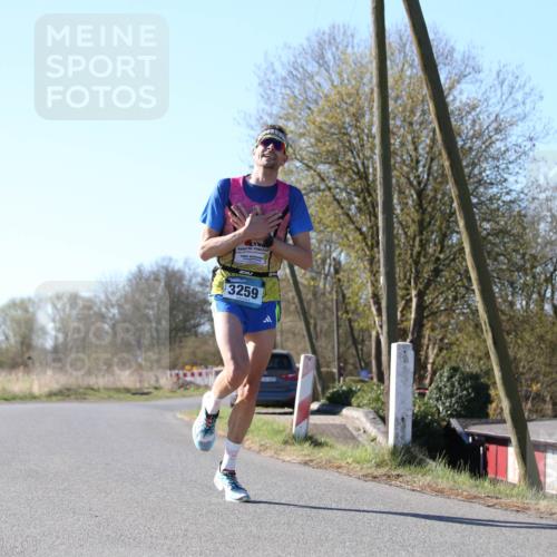 06.04.2025 - 44. Internationalen Wilhelmsburger Insellauf Jannik Wohlers http://msf.ph/oto/7619803 06.04.2025 10:04:05 Laufen 3259 meine-sportfotos.de