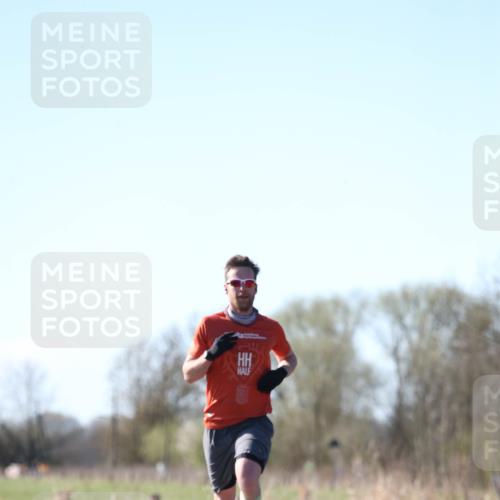 06.04.2025 - 44. Internationalen Wilhelmsburger Insellauf Jannik Wohlers http://msf.ph/oto/7619882 06.04.2025 10:04:38 Laufen  meine-sportfotos.de