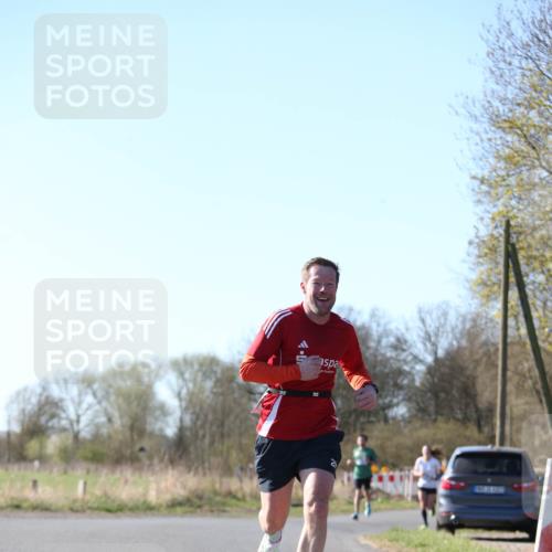 06.04.2025 - 44. Internationalen Wilhelmsburger Insellauf Jannik Wohlers http://msf.ph/oto/7620013 06.04.2025 10:05:19 Laufen  meine-sportfotos.de