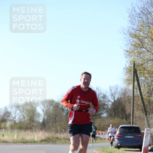 06.04.2025 - 44. Internationalen Wilhelmsburger Insellauf Jannik Wohlers http://msf.ph/oto/7620017 06.04.2025 10:05:19 Laufen  meine-sportfotos.de