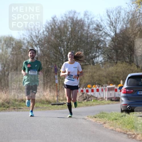 06.04.2025 - 44. Internationalen Wilhelmsburger Insellauf Jannik Wohlers http://msf.ph/oto/7620021 06.04.2025 10:05:25 Laufen 3103, 3511, 4321 meine-sportfotos.de