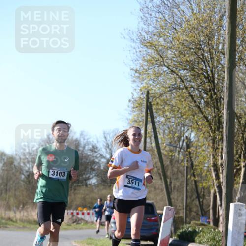 06.04.2025 - 44. Internationalen Wilhelmsburger Insellauf Jannik Wohlers http://msf.ph/oto/7620053 06.04.2025 10:05:29 Laufen 3103, 3511 meine-sportfotos.de
