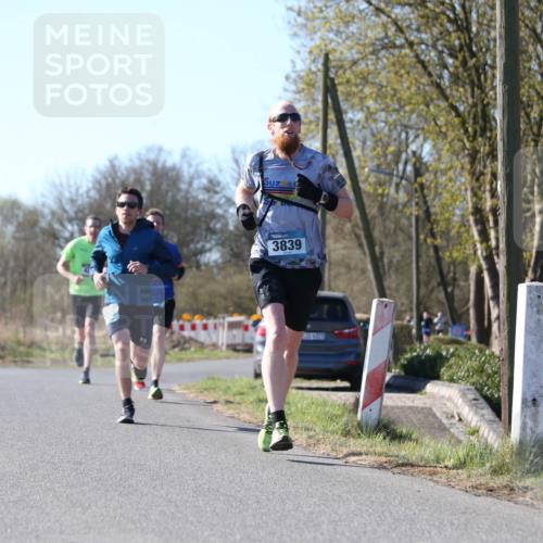 06.04.2025 - 44. Internationalen Wilhelmsburger Insellauf Jannik Wohlers http://msf.ph/oto/7620106 06.04.2025 10:05:39 Laufen 3839 meine-sportfotos.de