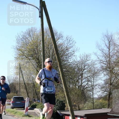 06.04.2025 - 44. Internationalen Wilhelmsburger Insellauf Jannik Wohlers http://msf.ph/oto/7620127 06.04.2025 10:05:40 Laufen 31, 4321, 3839 meine-sportfotos.de