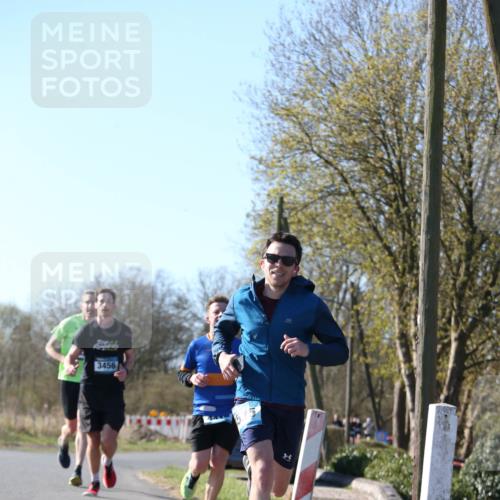 06.04.2025 - 44. Internationalen Wilhelmsburger Insellauf Jannik Wohlers http://msf.ph/oto/7620145 06.04.2025 10:05:41 Laufen 3456 meine-sportfotos.de