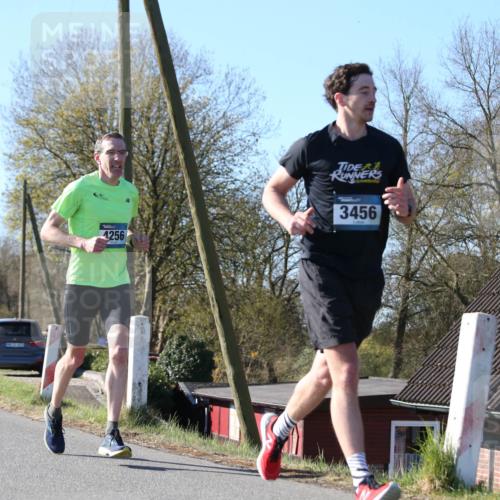 06.04.2025 - 44. Internationalen Wilhelmsburger Insellauf Jannik Wohlers http://msf.ph/oto/7620212 06.04.2025 10:05:45 Laufen 4256, 3456 meine-sportfotos.de