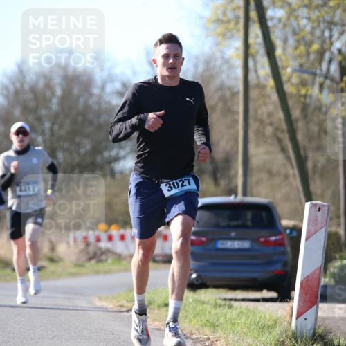 06.04.2025 - 44. Internationalen Wilhelmsburger Insellauf Jannik Wohlers http://msf.ph/oto/7620270 06.04.2025 10:06:07 Laufen 3078, 4417, 3027 meine-sportfotos.de