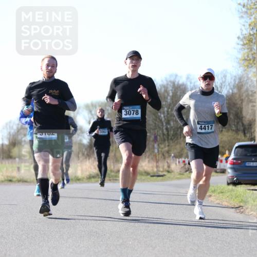 06.04.2025 - 44. Internationalen Wilhelmsburger Insellauf Jannik Wohlers http://msf.ph/oto/7620297 06.04.2025 10:06:10 Laufen 3062, 3078, 4417, 4321 meine-sportfotos.de