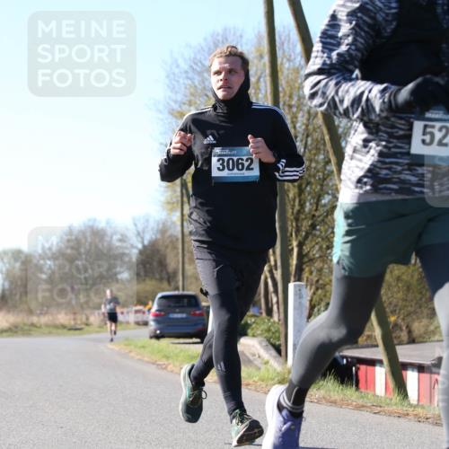 06.04.2025 - 44. Internationalen Wilhelmsburger Insellauf Jannik Wohlers http://msf.ph/oto/7620346 06.04.2025 10:06:15 Laufen 3062, 5226 meine-sportfotos.de