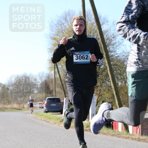 06.04.2025 - 44. Internationalen Wilhelmsburger Insellauf Jannik Wohlers http://msf.ph/oto/7620349 06.04.2025 10:06:16 Laufen 44, 3062, 26 meine-sportfotos.de