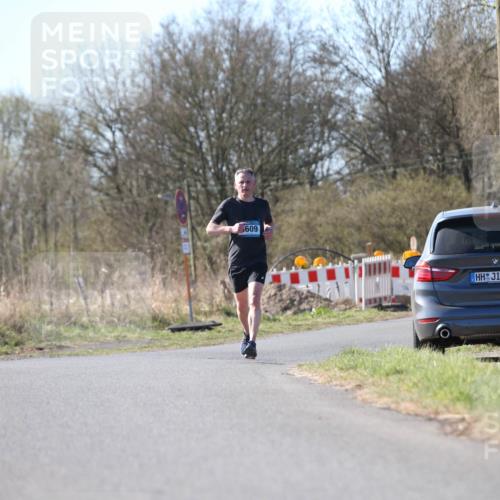 06.04.2025 - 44. Internationalen Wilhelmsburger Insellauf Jannik Wohlers http://msf.ph/oto/7620356 06.04.2025 10:06:18 Laufen 609, 4321 meine-sportfotos.de