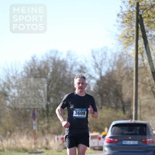 06.04.2025 - 44. Internationalen Wilhelmsburger Insellauf Jannik Wohlers http://msf.ph/oto/7620388 06.04.2025 10:06:22 Laufen 3609 meine-sportfotos.de