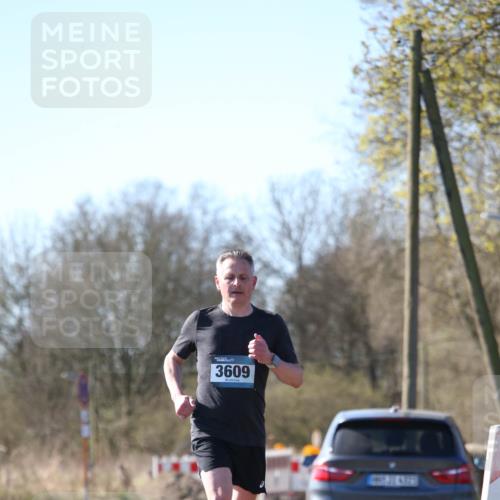 06.04.2025 - 44. Internationalen Wilhelmsburger Insellauf Jannik Wohlers http://msf.ph/oto/7620392 06.04.2025 10:06:22 Laufen 3609 meine-sportfotos.de