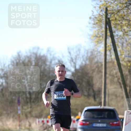 06.04.2025 - 44. Internationalen Wilhelmsburger Insellauf Jannik Wohlers http://msf.ph/oto/7620400 06.04.2025 10:06:23 Laufen 3609 meine-sportfotos.de