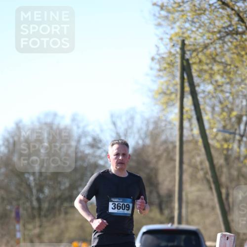 06.04.2025 - 44. Internationalen Wilhelmsburger Insellauf Jannik Wohlers http://msf.ph/oto/7620405 06.04.2025 10:06:23 Laufen 3609 meine-sportfotos.de