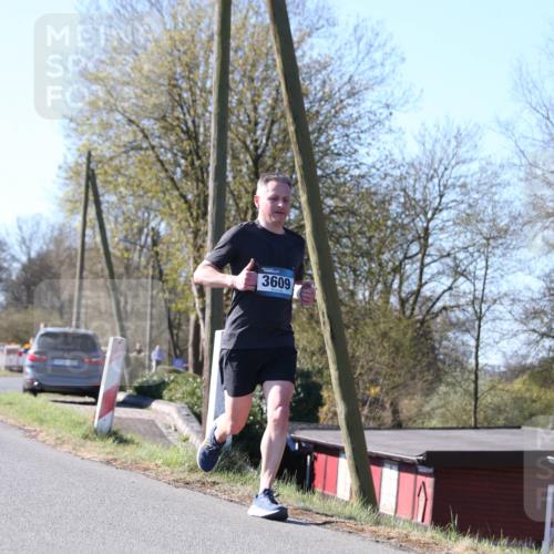 06.04.2025 - 44. Internationalen Wilhelmsburger Insellauf Jannik Wohlers http://msf.ph/oto/7620425 06.04.2025 10:06:25 Laufen 3609 meine-sportfotos.de