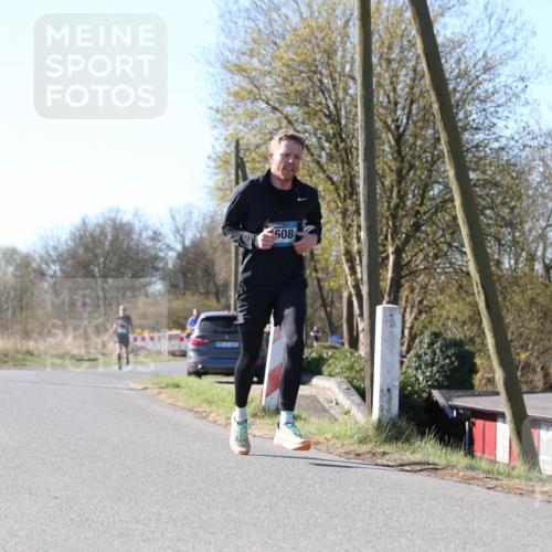 06.04.2025 - 44. Internationalen Wilhelmsburger Insellauf Jannik Wohlers http://msf.ph/oto/7620442 06.04.2025 10:06:38 Laufen 608 meine-sportfotos.de