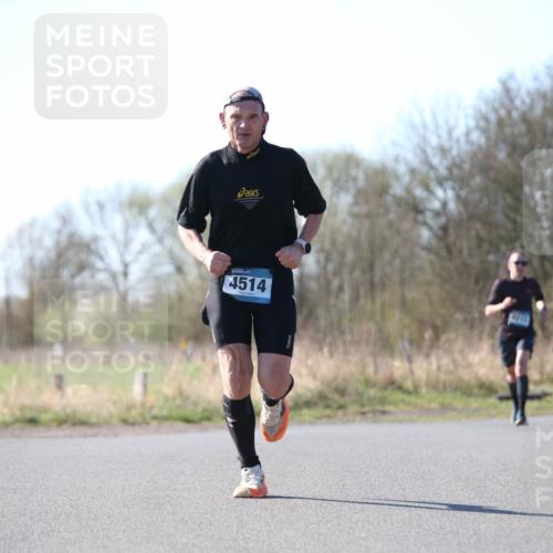 06.04.2025 - 44. Internationalen Wilhelmsburger Insellauf Jannik Wohlers http://msf.ph/oto/7620458 06.04.2025 10:06:41 Laufen 4514 meine-sportfotos.de