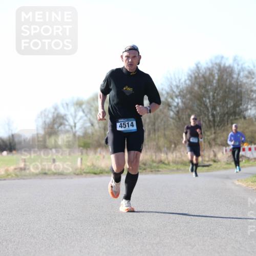 06.04.2025 - 44. Internationalen Wilhelmsburger Insellauf Jannik Wohlers http://msf.ph/oto/7620472 06.04.2025 10:06:42 Laufen 4514 meine-sportfotos.de