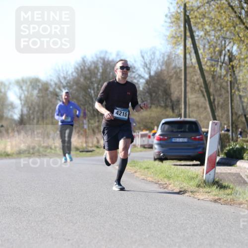 06.04.2025 - 44. Internationalen Wilhelmsburger Insellauf Jannik Wohlers http://msf.ph/oto/7620491 06.04.2025 10:06:47 Laufen 4215 meine-sportfotos.de