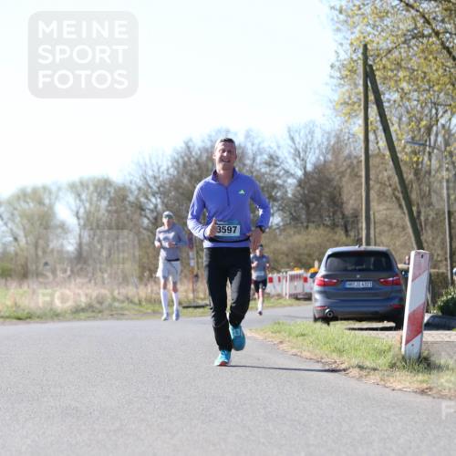06.04.2025 - 44. Internationalen Wilhelmsburger Insellauf Jannik Wohlers http://msf.ph/oto/7620507 06.04.2025 10:06:52 Laufen 3597, 4321 meine-sportfotos.de