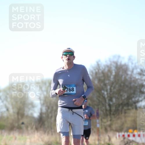 06.04.2025 - 44. Internationalen Wilhelmsburger Insellauf Jannik Wohlers http://msf.ph/oto/7620526 06.04.2025 10:06:58 Laufen 768 meine-sportfotos.de