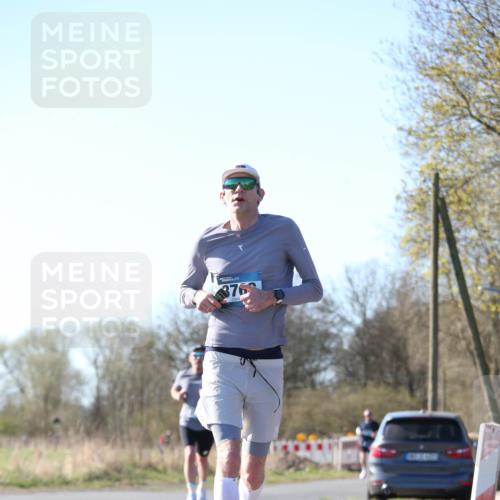 06.04.2025 - 44. Internationalen Wilhelmsburger Insellauf Jannik Wohlers http://msf.ph/oto/7620539 06.04.2025 10:06:59 Laufen  meine-sportfotos.de