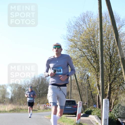 06.04.2025 - 44. Internationalen Wilhelmsburger Insellauf Jannik Wohlers http://msf.ph/oto/7620543 06.04.2025 10:06:59 Laufen 68 meine-sportfotos.de