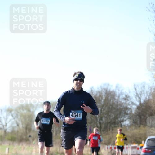 06.04.2025 - 44. Internationalen Wilhelmsburger Insellauf Jannik Wohlers http://msf.ph/oto/7620651 06.04.2025 10:07:42 Laufen 5030, 4541 meine-sportfotos.de