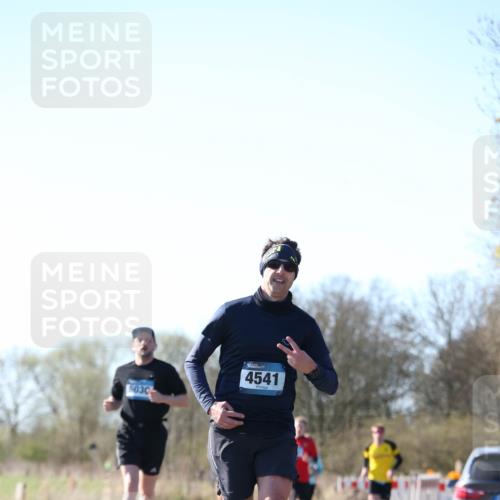 06.04.2025 - 44. Internationalen Wilhelmsburger Insellauf Jannik Wohlers http://msf.ph/oto/7620656 06.04.2025 10:07:42 Laufen 5030, 4541 meine-sportfotos.de