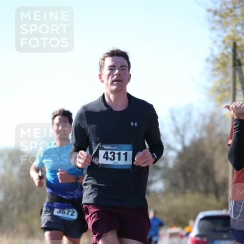 06.04.2025 - 44. Internationalen Wilhelmsburger Insellauf Jannik Wohlers http://msf.ph/oto/7620816 06.04.2025 10:08:04 Laufen 3672, 4311 meine-sportfotos.de